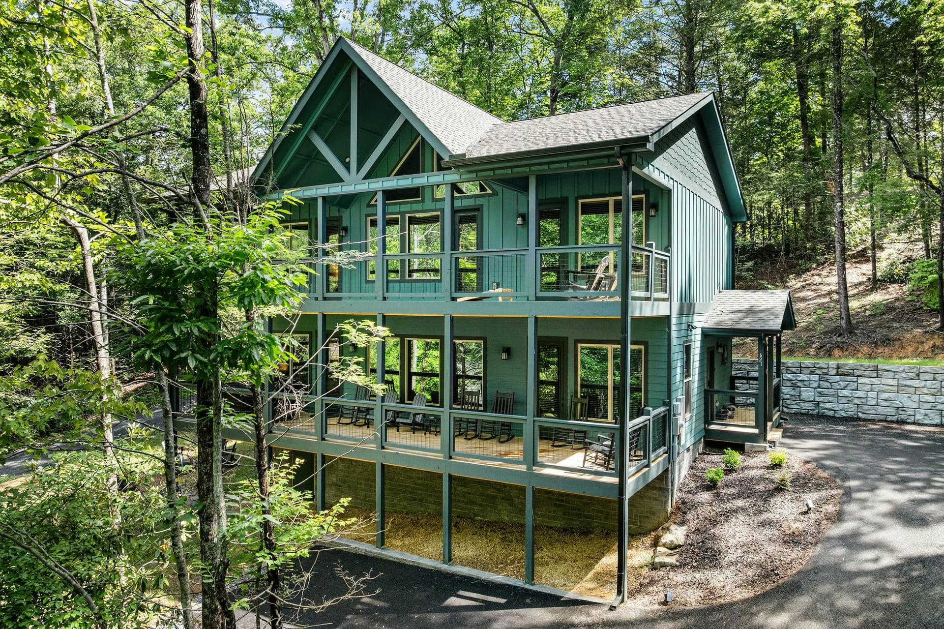 Hemlock Hills Cabin Rentals photo